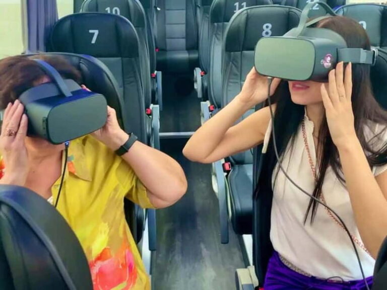 Vienna: Virtual Reality Ring Street Bus Tour - What Makes the VR Experience Special