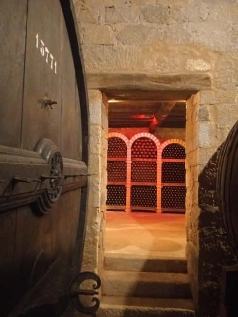 Vineyards and History of the City 6H - Practical Details and Value