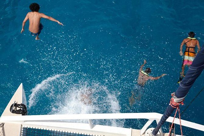 Waikoloa Catamaran Morning Snorkel Inluding Lunch - An In-Depth Look at the Experience