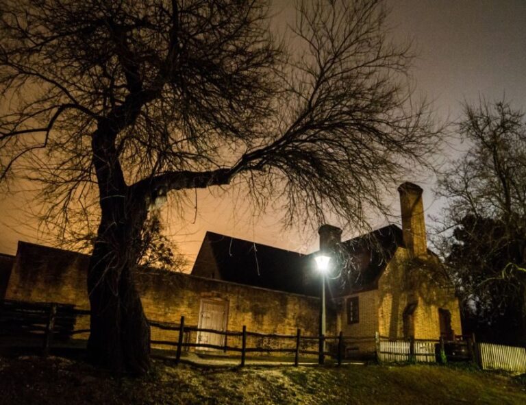 Williamsburg: Colonial Ghosts Haunted Walking Tour - Exploring the Haunted Sites of Williamsburg