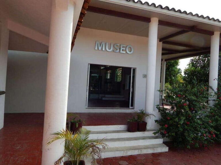 Zihuatanejo: Archeological Tour - Exploring the Archaeological Site and Museum