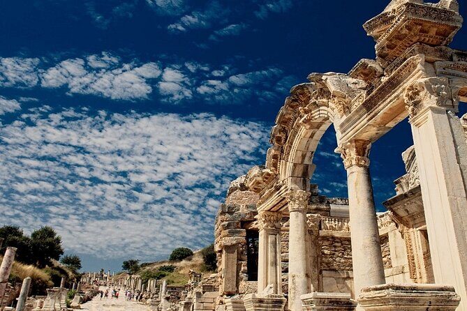 1 Day Ancient City Ephesus and House Virgin Mary Trip from Bodrum - Who Should Consider This Tour?