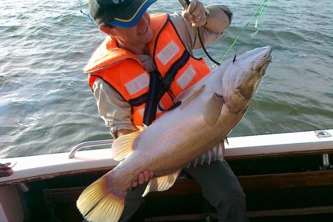 1 day Fishing and Chimpanzee Island tour - Frequently Asked Questions