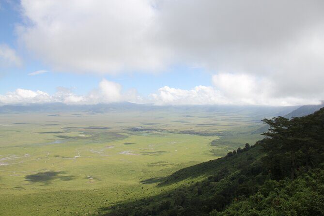 2-Day Safari Tour to Tarangire & Ngorongoro Crater (Mid-range) - Transportation and Group Size