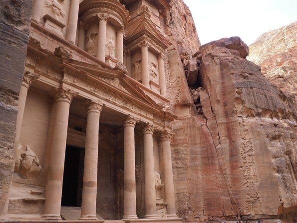 2 day tour to Petra from Eilat - Transportation and Group Size