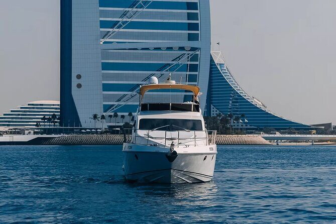 2 hour Private Yacht Tour with Dubai Marina Skyline View - Why This Tour Is Worth Considering
