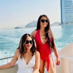 2 Hours Dubai Marina 50ft Private Luxury Yacht Sightseeing Tour - Onboard Experience and Amenities