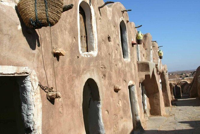 2Days 4x4 safari from Sousse/Hammamet/Tunis, night 100km deep in Sahara desert - Authentic Experiences and Local Insights