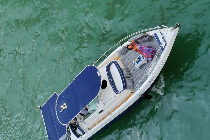 2Hours and 30Minute Private Boat Tour in Dubai - The Slight Drawback
