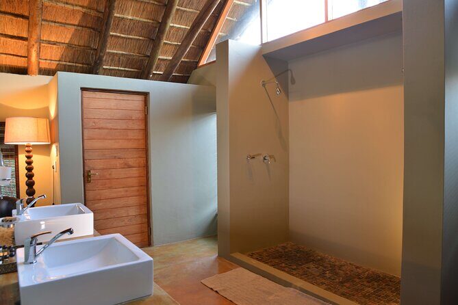 3 Day 4 Star Pilanesberg Safari - Variety of Game Drives