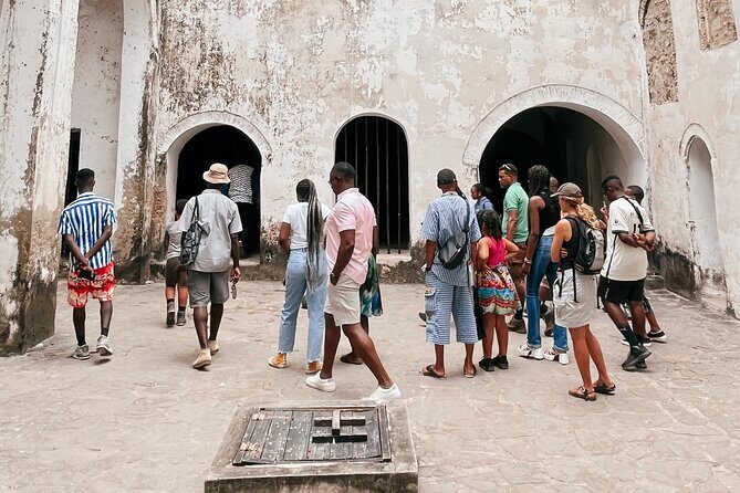 3 Days Accra City Tour & Cape Coast Tour - The Highlights of Day Two: Nature and History