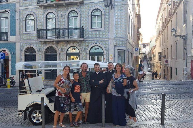 3 hour Private ECO Tuk Tuk Tour of Lisbon with Cherry Liqueur - What’s Included and What’s Not