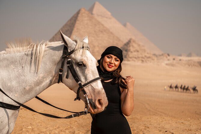 3 hrs special photoshoot & tour at pyramids of Giza and Sphinx - What’s Included and What to Expect