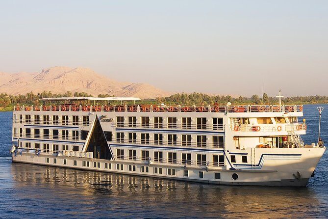 3-Night Private Nile cruise from Aswan with Hot air balloon - Day 3: Sailing to Luxor with Edfu and Esna