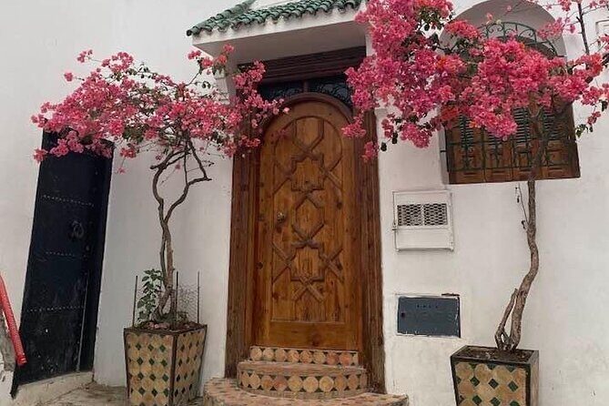 3h Private Walking Tour in Tangier Kasbah Medina & Colorful Souks - What to Expect from Your Guide and Transportation