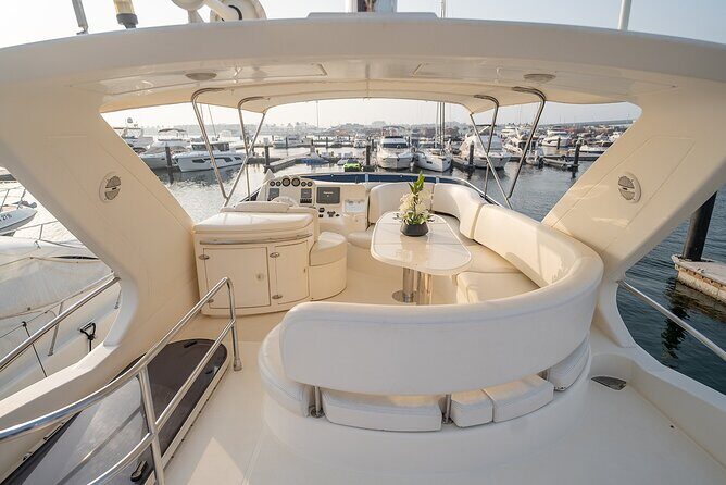 3hr Yacht- Palm Jumeirah with FREE Snacks and 30 Min Seabob - The Sum Up