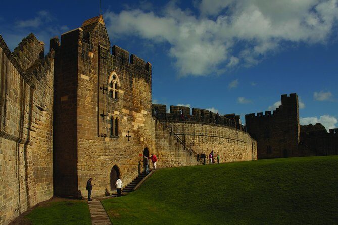 5-Day York, Lake District & Hadrian's Wall Tour from Edinburgh - Who Should Consider This Tour?