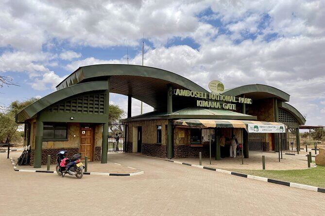 6 Day Safari to Amboseli National Park Lake Nakuru and Masai Mara - Whats Included and Whats Not