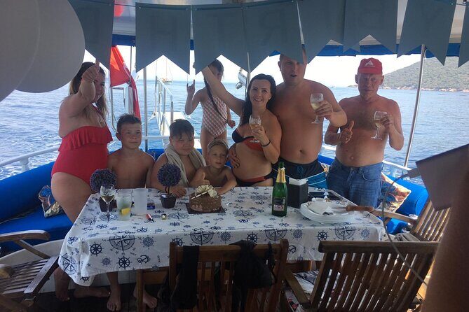 6 Hours Private Charter Boat Tour with Lunch in Bodrum - Why Choose the 6-Hour Private Boat Tour in Bodrum?