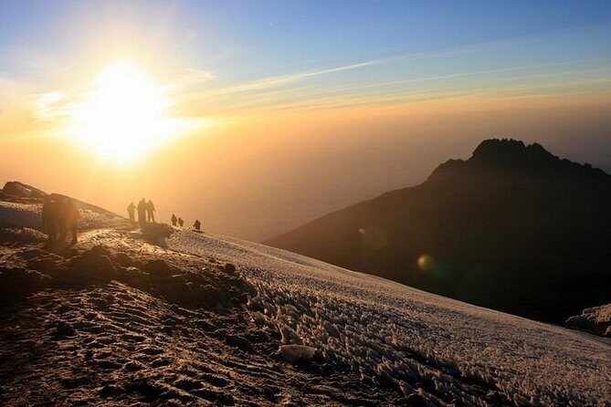 7-Day Kilimanjaro Climb Machame RouteThe Best Path to Uhuru Peak - An In-Depth Look at the 7-Day Machame Route Experience
