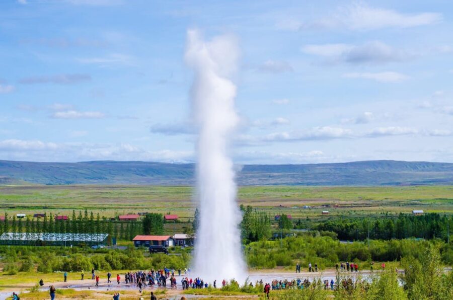 7-Day Small Group Journey Around Iceland - Guides and Authentic Insights