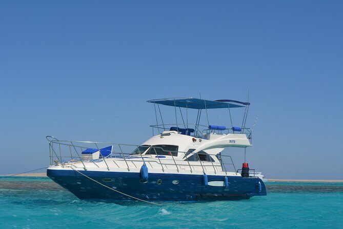 8-Hour Private Boat Charter Exclusive & Lunch Transfer -Hurghada - What Sets This Tour Apart