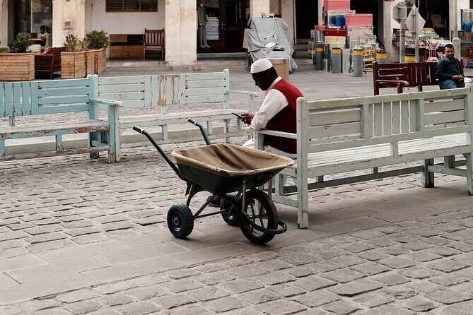 8 Hours Private Combo Doha City and West of Qatar Tour - What Does the Experience Offer?