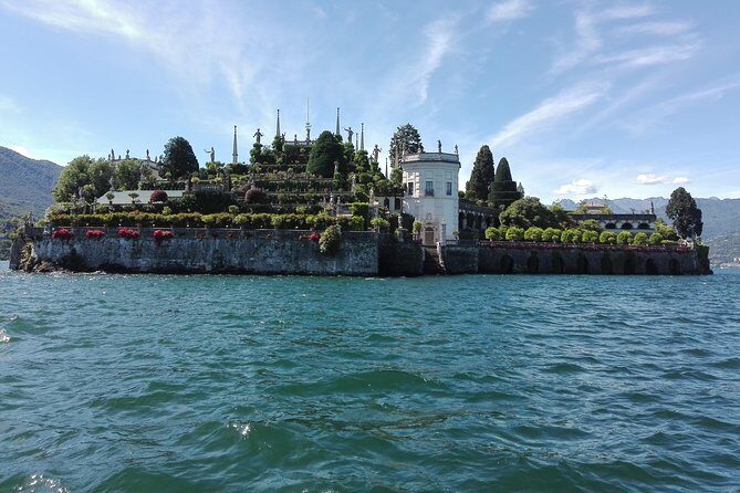 A unique private boat tour of isola Bella with guide Micaela - Discovering the Magic of Isola Bella