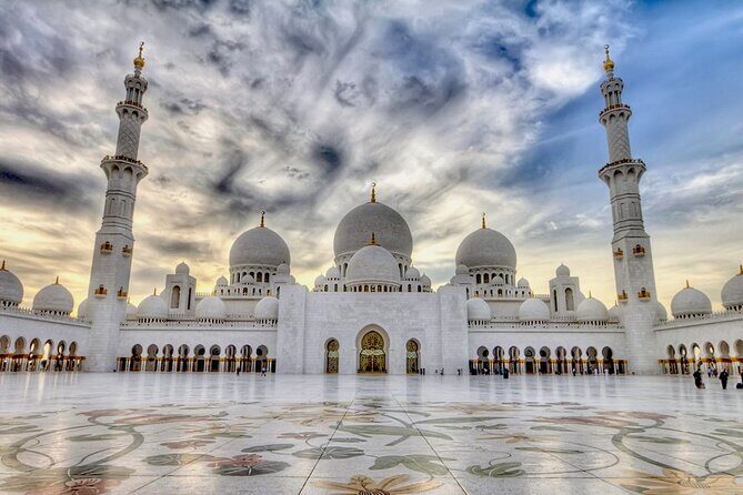 Abu Dhabi City, Sheikh Zayed Mosque & Ferrari World Tour with Transfers - Transportation and Group Size: What’s the Experience Like?
