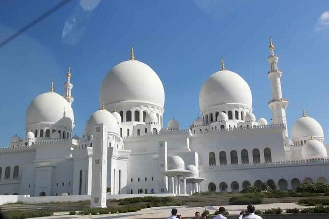 Abu Dhabi City Tour Full Day - Louver Museum & Grand Mosque & Heritage Village - Transportation and Group Dynamics