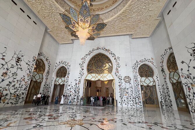 Abu Dhabi City Tour Grand Mosque Emirates Palace Entrance Private - What’s Included and What’s Not