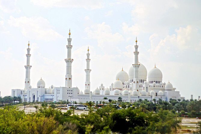 Abu Dhabi Day Tour From Dubai with Sheikh Zayed Grand Mosque - The Itinerary: What You’ll See and Do