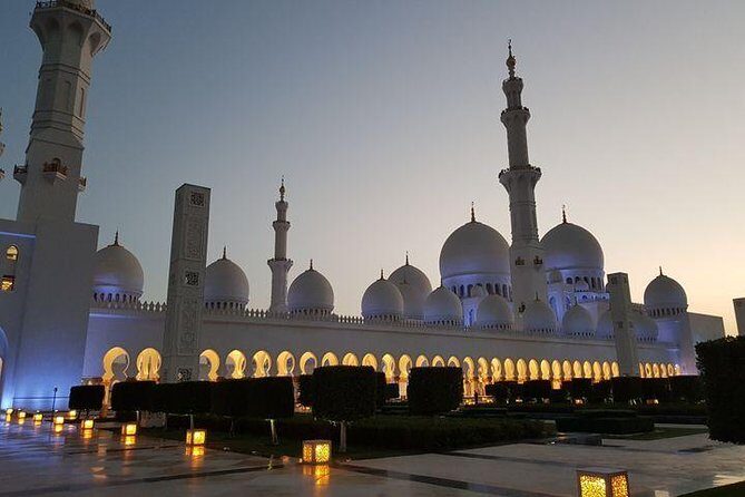 Abu Dhabi tour from Dubai small group with guide, Grand Mosque - The Group Size and Overall Atmosphere
