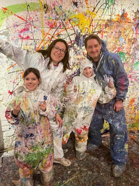 Action Painting Vienna - The Artistic Process and Atmosphere