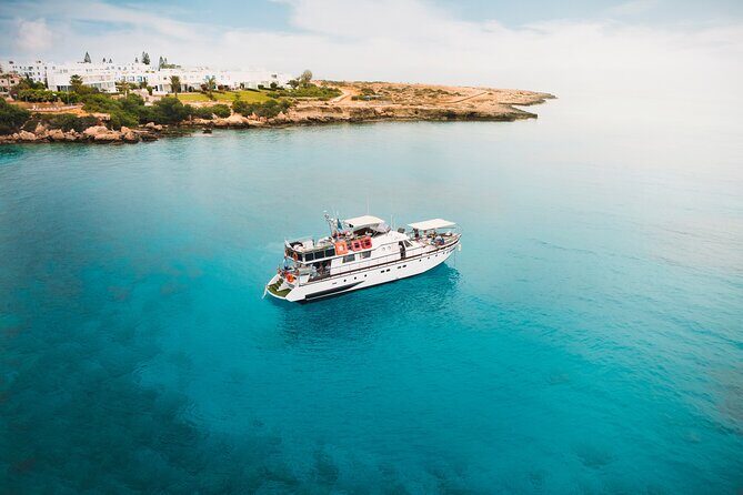 ADULTS 16+ LUXURY YACHT - from Protaras Cypriot lunch & 1 drink - The Experience: What to Expect on the Protaras Yacht Tour