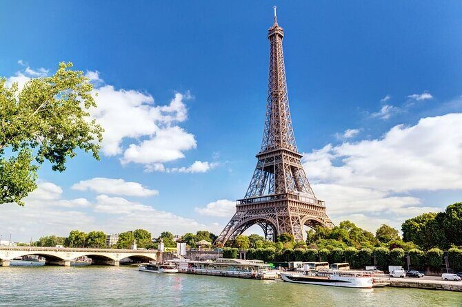 Airport Transfer Paris - Disneyland - Minivan 1-8 Passengers - The Route to Disneyland