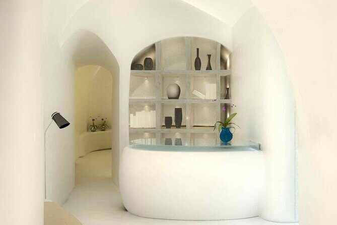Akrotiri: Couples Departure Day Treat w Massage & Day Pool Access - Booking & Practical Considerations
