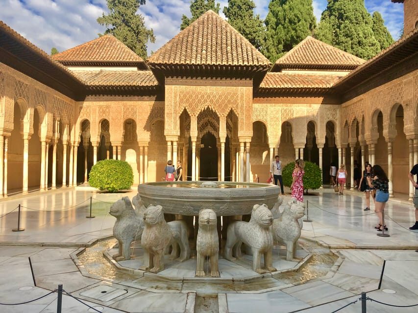 Alhambra: Guided Private Tour with Fast-Track Entry - Analyzing the Price: Is It Worth It?