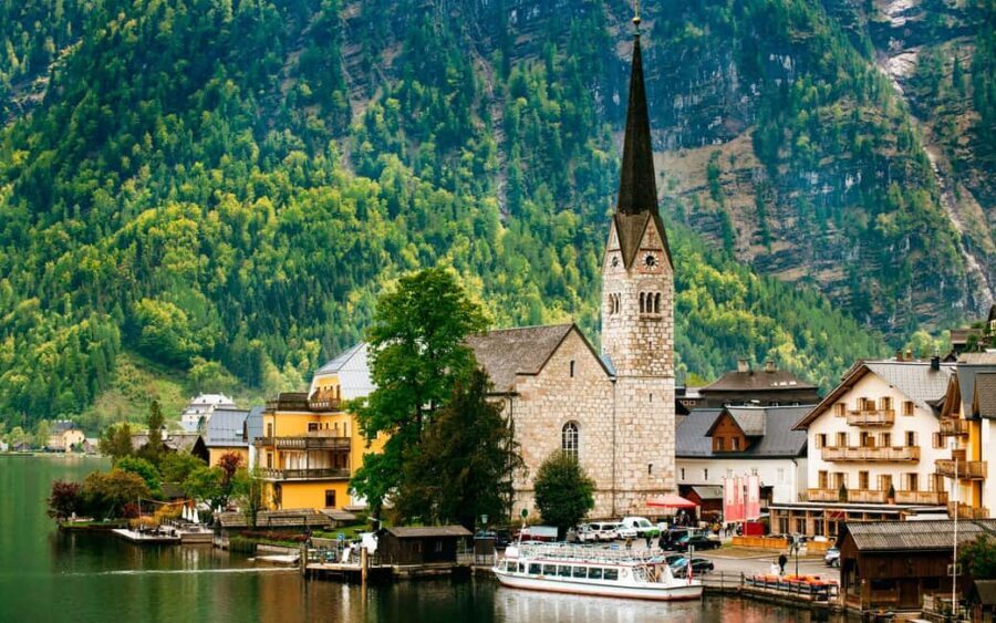 Alpine Beauty & Fairytale Towns: Hallstatt & Salzburg Tour - The Itinerary Breakdown: From Alpine Dreams to Baroque Charm