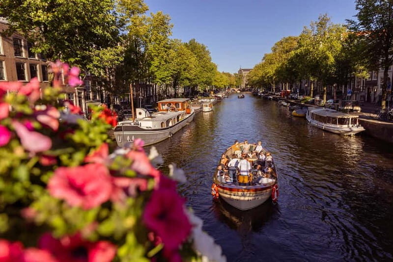 Amsterdam: 2-Hour Luxury Canal Cruise with Snacks & Drinks - Why This Tour Is Great for You