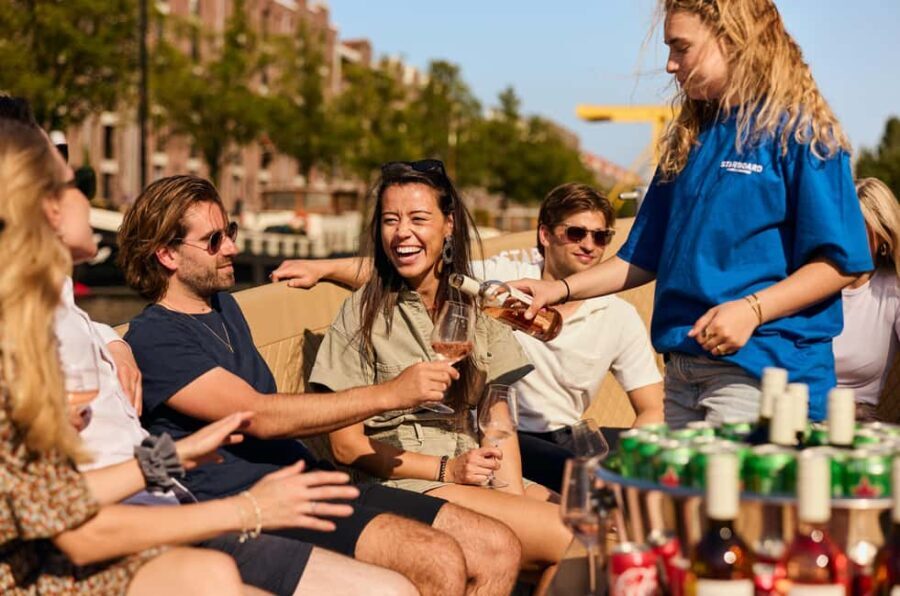 Amsterdam: Evening Canal Cruise With Unlimited Drinks Option - Why Choose This Canal Cruise?