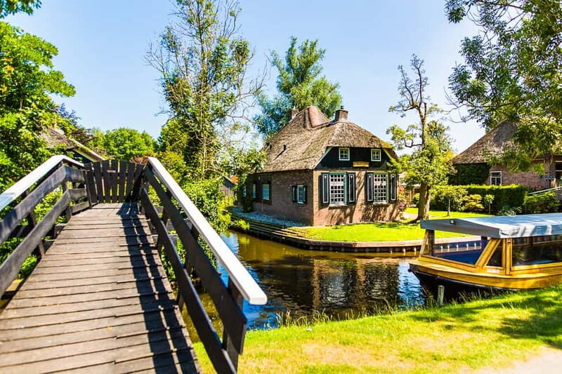 Amsterdam: Giethoorn Tour with Boat Ride & Afsluitdijk Visit - What Travelers Love About the Tour