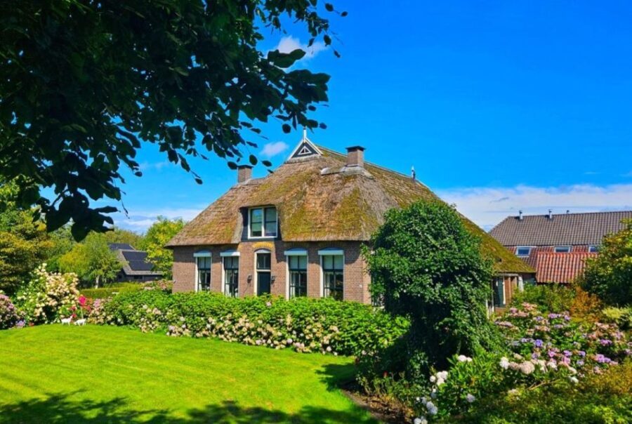 Amsterdam: Giethoorn, Zaandam & Zaanse Schans Tour - Who Is This Tour Best For?