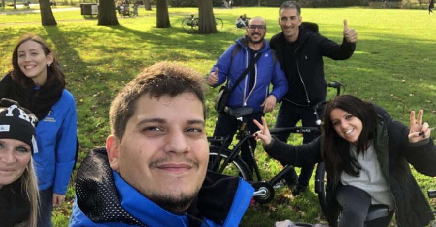 Amsterdam: Private City Bike Tour in italian - The Itinerary in Detail