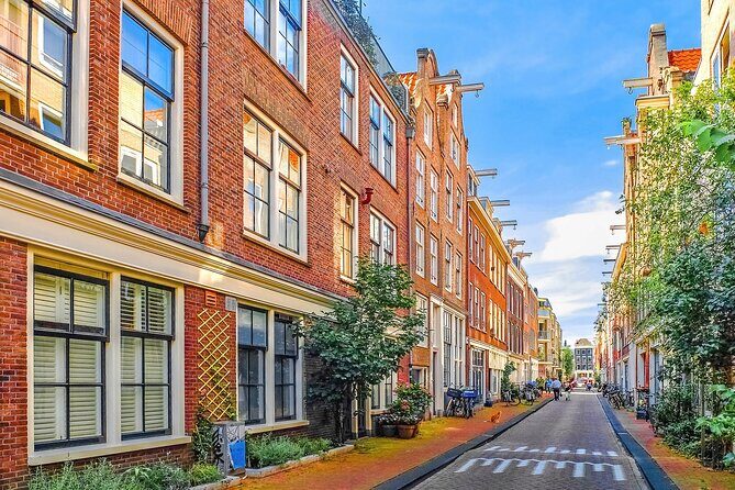 Amsterdam Private Historical Walking Tour - Exploring the Itinerary in Detail
