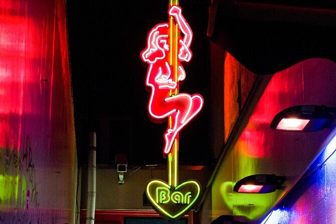 Amsterdam Red Light District Walking Tour in EN/DE/IT - Detailed Breakdown of the Itinerary