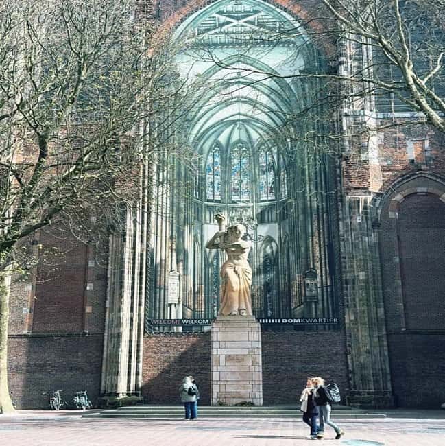 Amsterdam: Roermond Shopping and Utrecht Day Trip - Why This Tour Offers Good Value