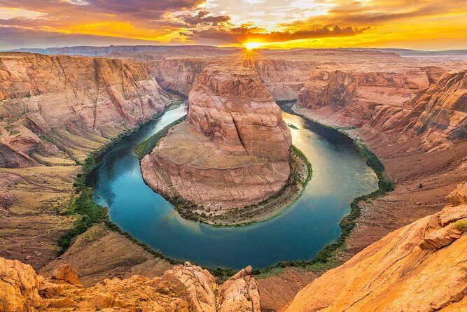 Antelope Canyon & Horseshoe Bend with Lunch - Transportation and Group Size