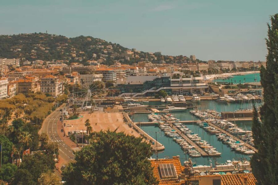 Antibes/Cannes/St Paul de Vence Half-day excursion with car & guide - Visiting Antibes: Historical Charm and Glamour