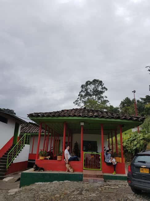 Armenia, Quindio: Coffee Tour, Transportation, and Quimbaya Gold Museum - Authenticity and Cultural Connection
